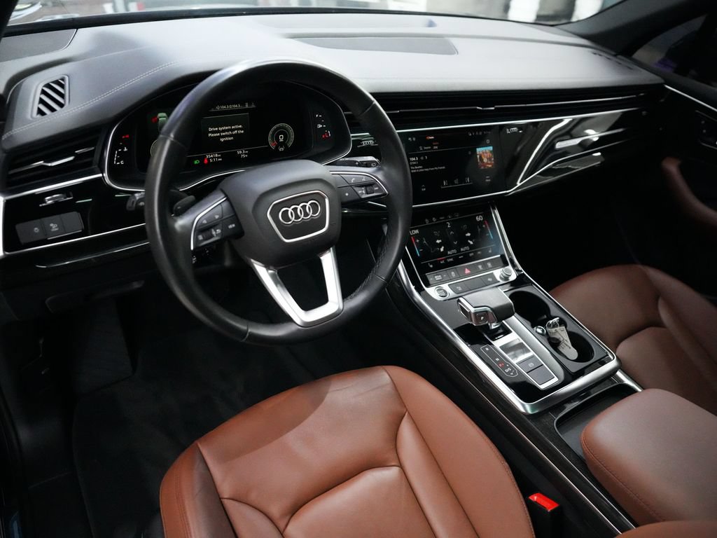 Used 2023 Audi Q7 2.0T Premium w/ Convenience Package AWD/4WD image 16