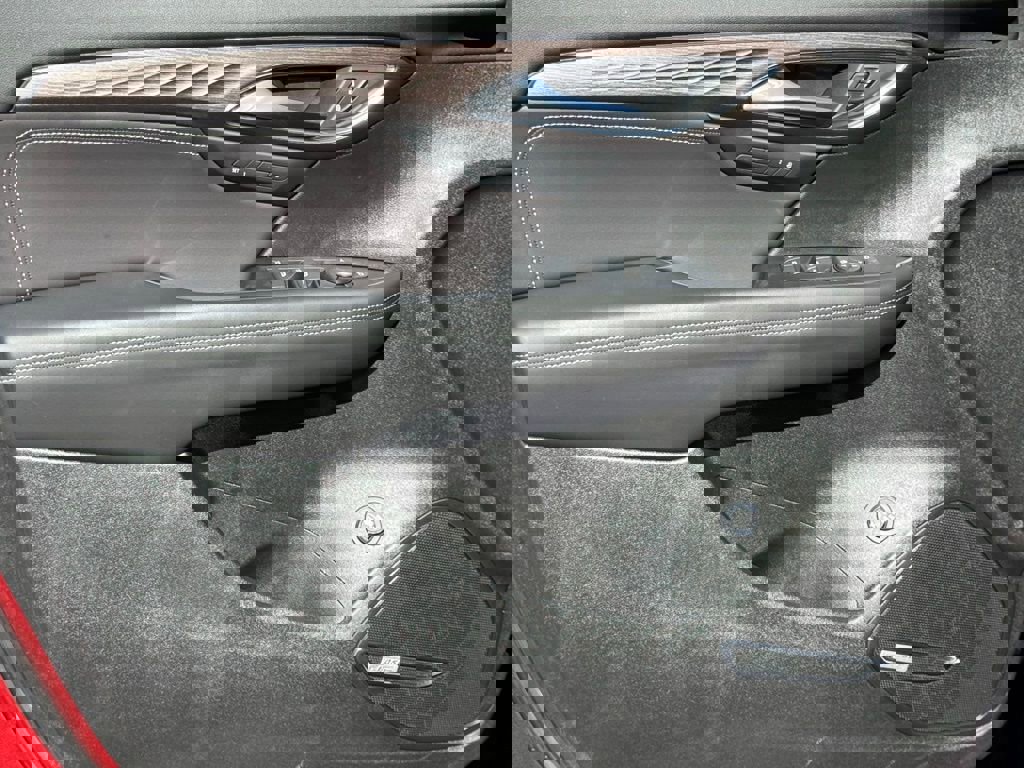 Used 2023 Buick Envision Avenir image 17