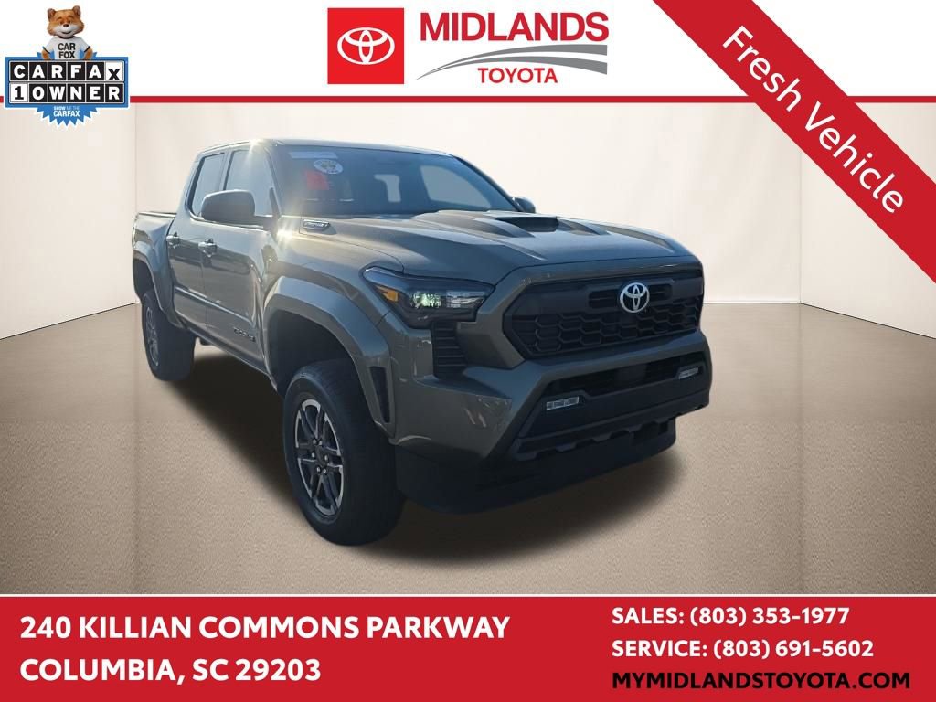 Used 2025 Toyota Tacoma TRD Sport image 1