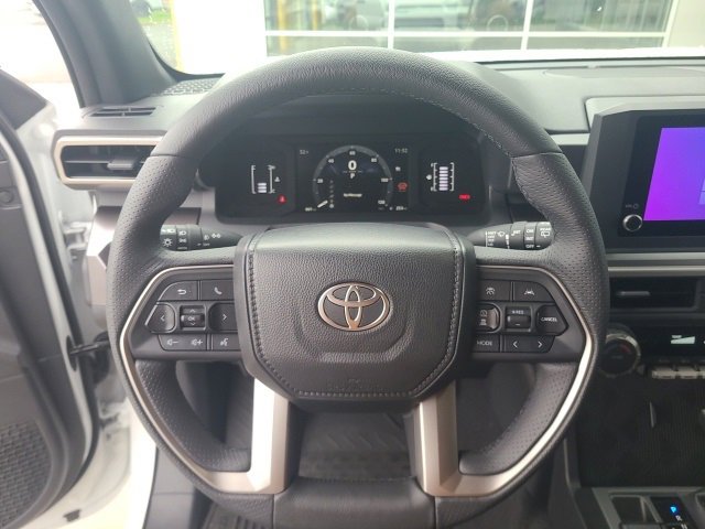 Used 2025 Toyota 4Runner SR5 image 19