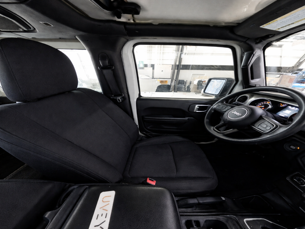 Used 2020 Jeep Wrangler Sport AWD/4WD image 10