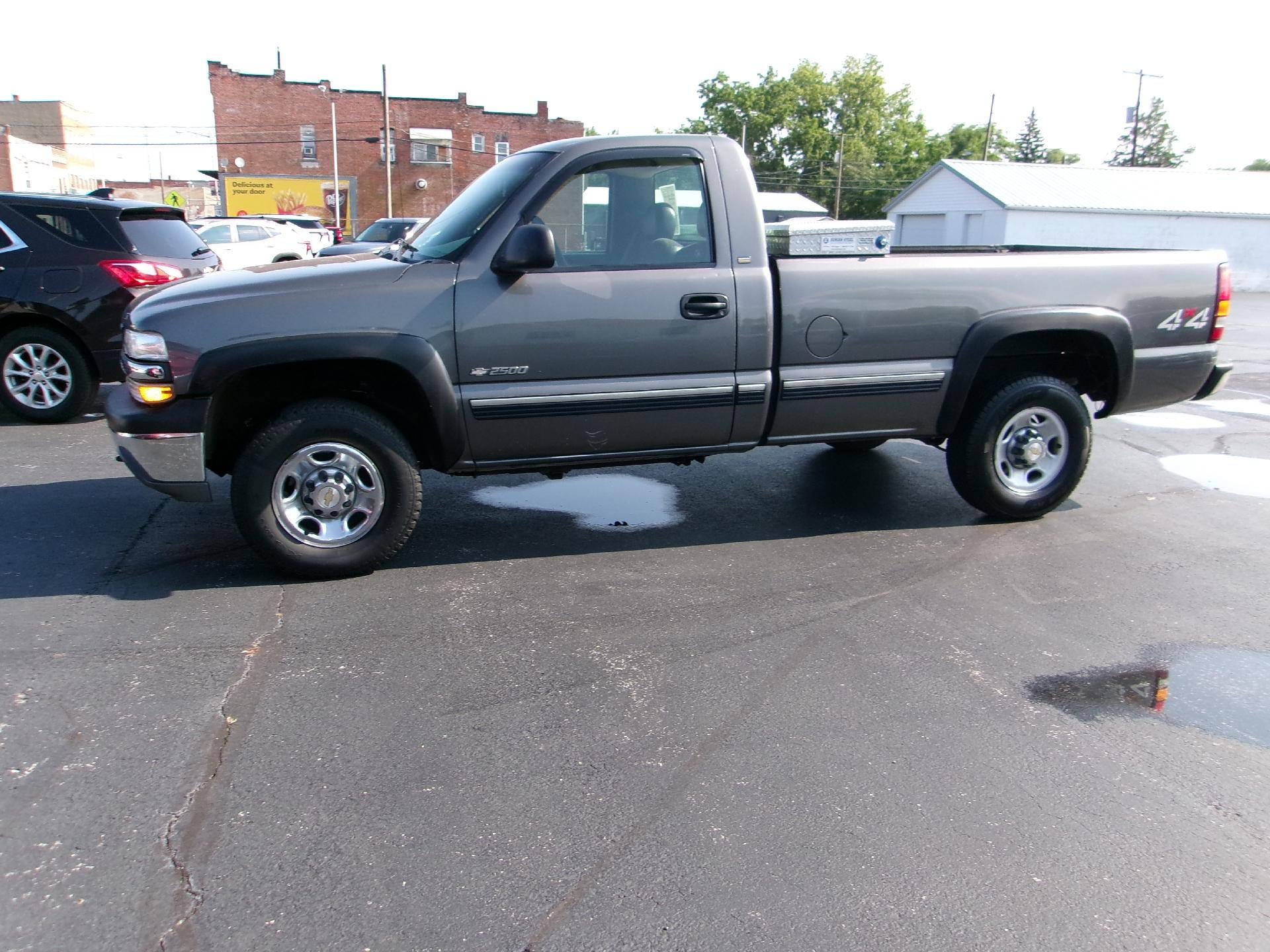Used 2000 Chevrolet Silverado 2500 4x4 Regular Cab w/ Exterior Appearance Pkg