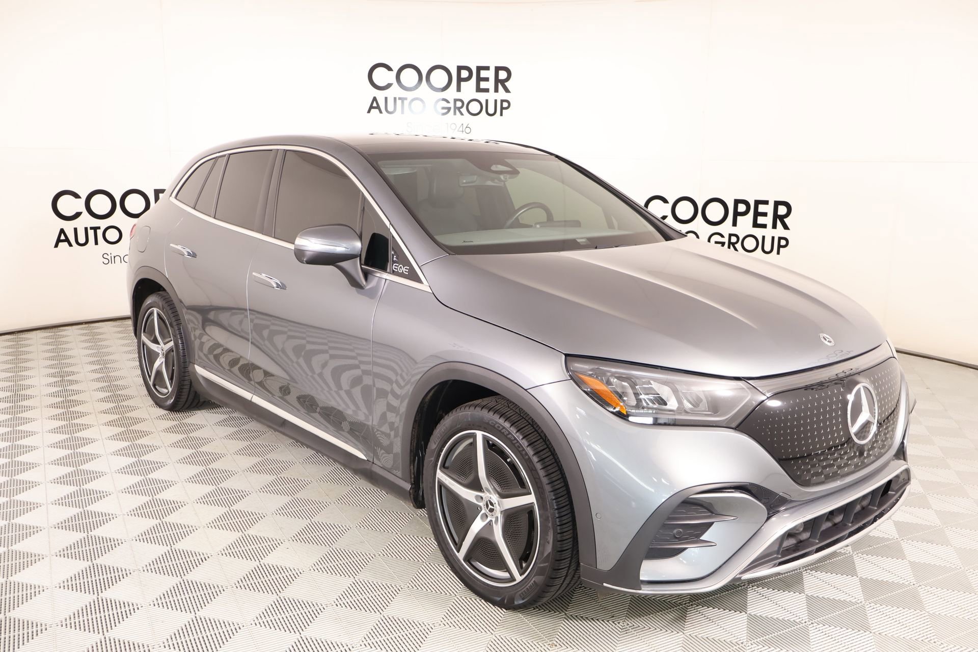 Used 2023 Mercedes-Benz EQE 350+ SUV image 1