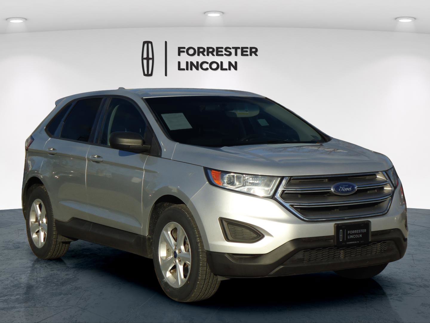 Used 2018 Ford Edge SE FWD image 1