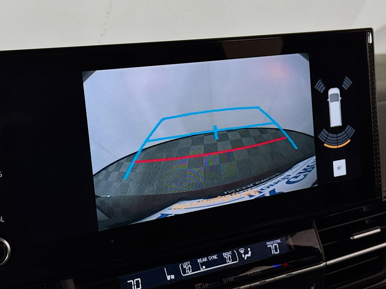 Used 2025 Toyota Sienna XLE w/ XLE Plus Package AWD/4WD image 17