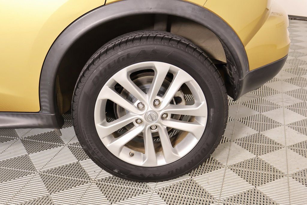 Used 2013 Nissan Juke SV image 17