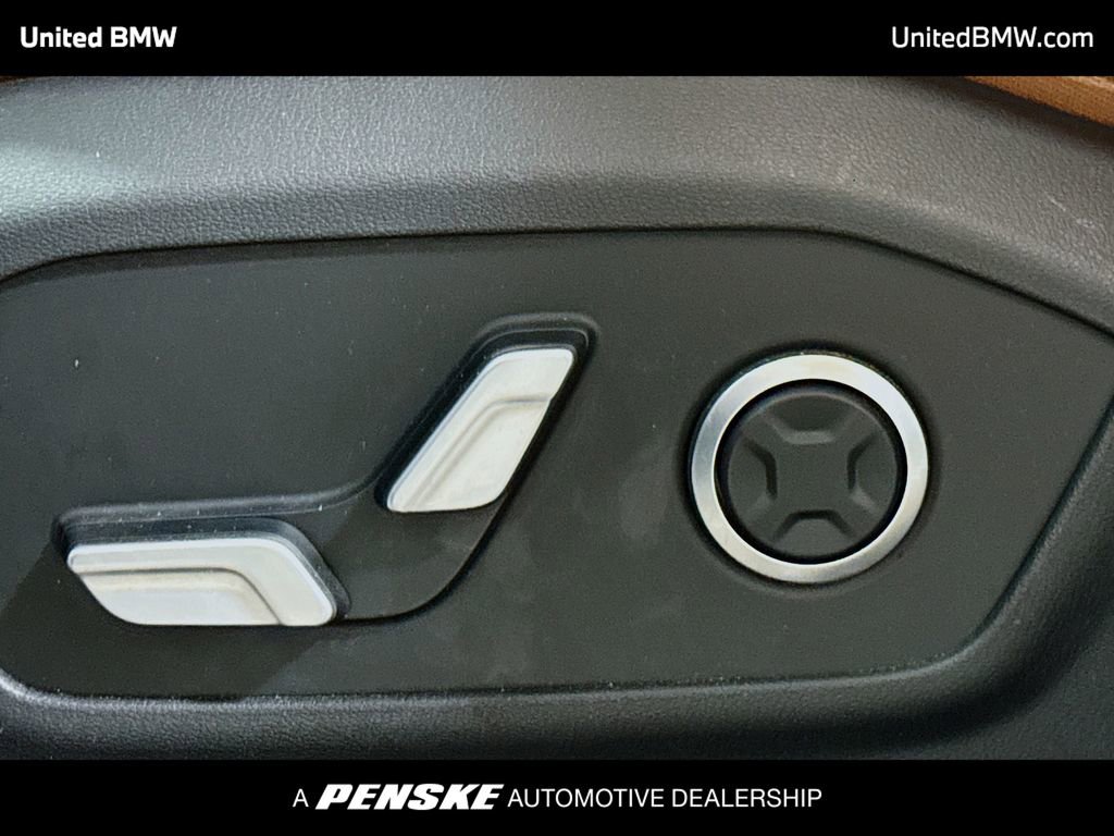 Used 2025 Hyundai Santa Fe Limited FWD image 4