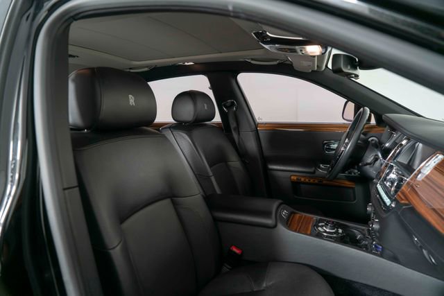 Used 2012 Rolls-Royce Ghost image 27