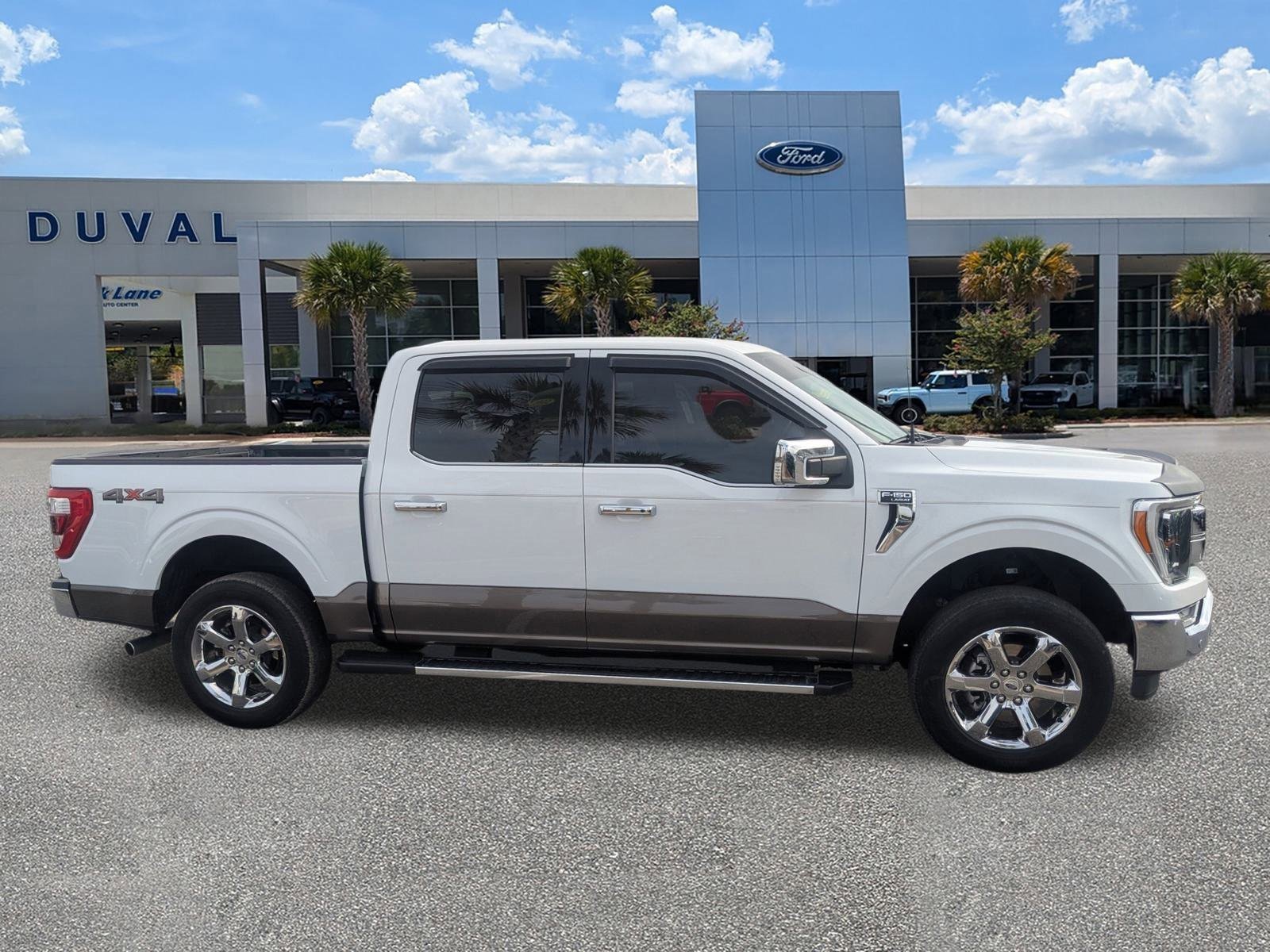 Used 2022 Ford F150 Lariat w/ Equipment Group 502A High image 3