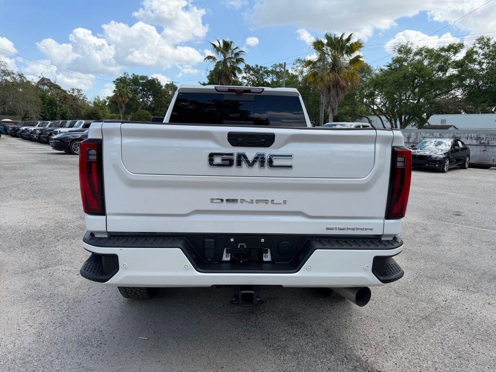 Used 2024 GMC Sierra 2500 Denali Ultimate AWD/4WD image 5