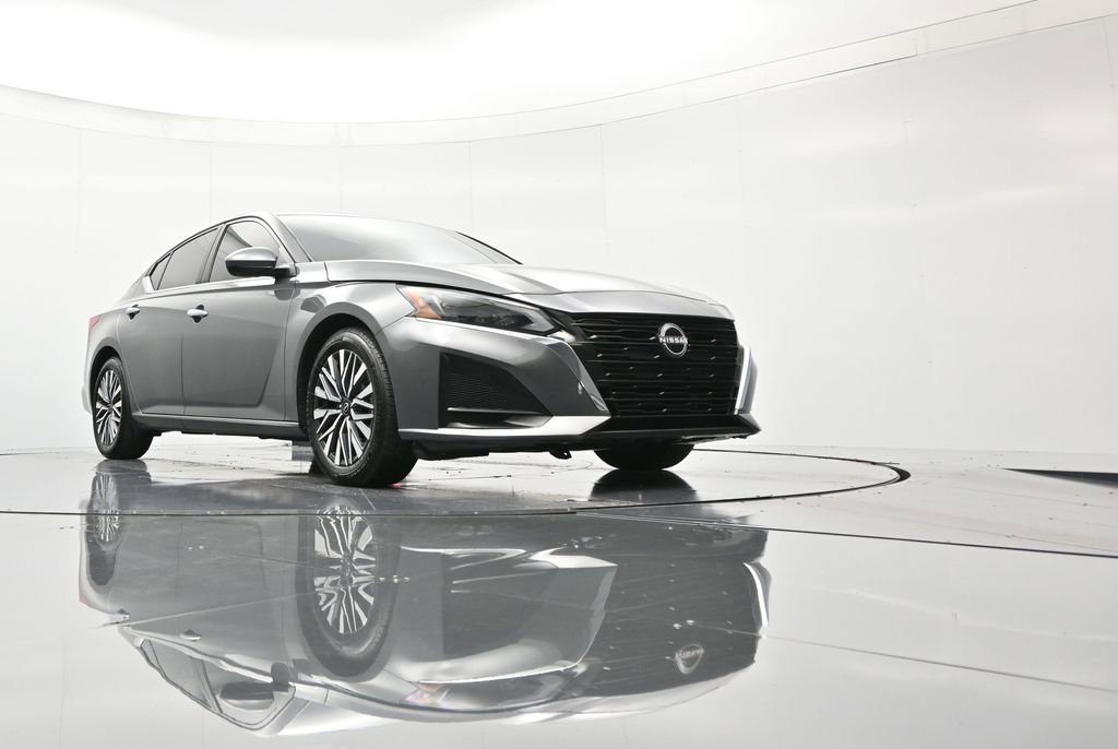 Used 2023 Nissan Altima 2.5 SV image 38
