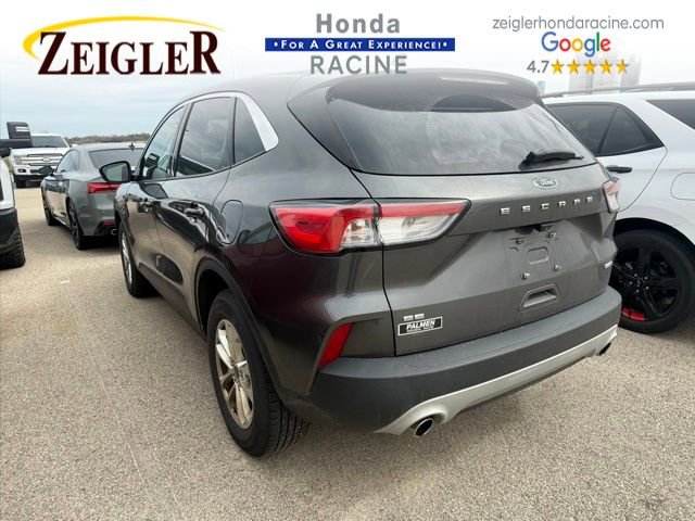 Used 2020 Ford Escape SE image 4