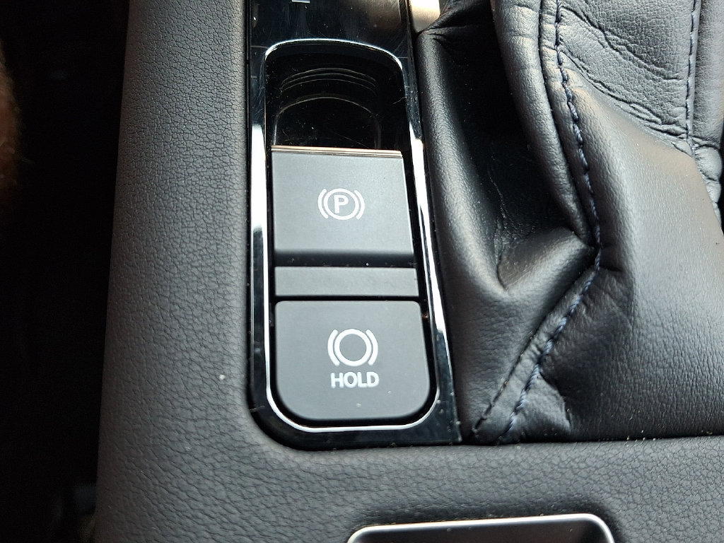 Used 2024 Lexus GX 550 w/ Accessory Package (2T) AWD/4WD image 27