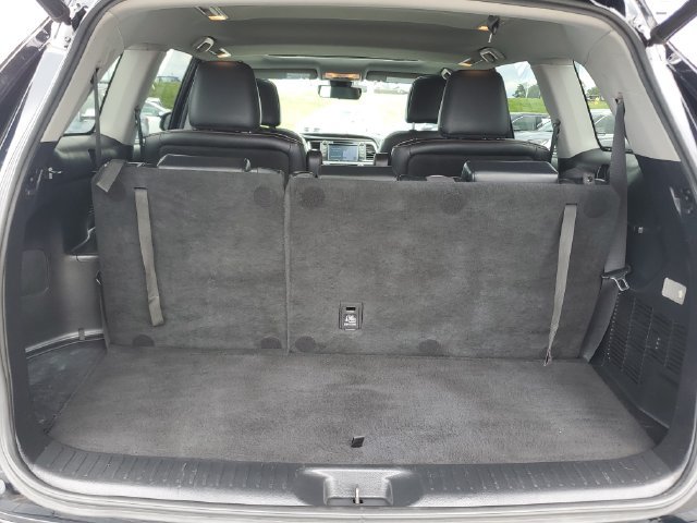 Used 2019 Toyota Highlander SE AWD/4WD image 9