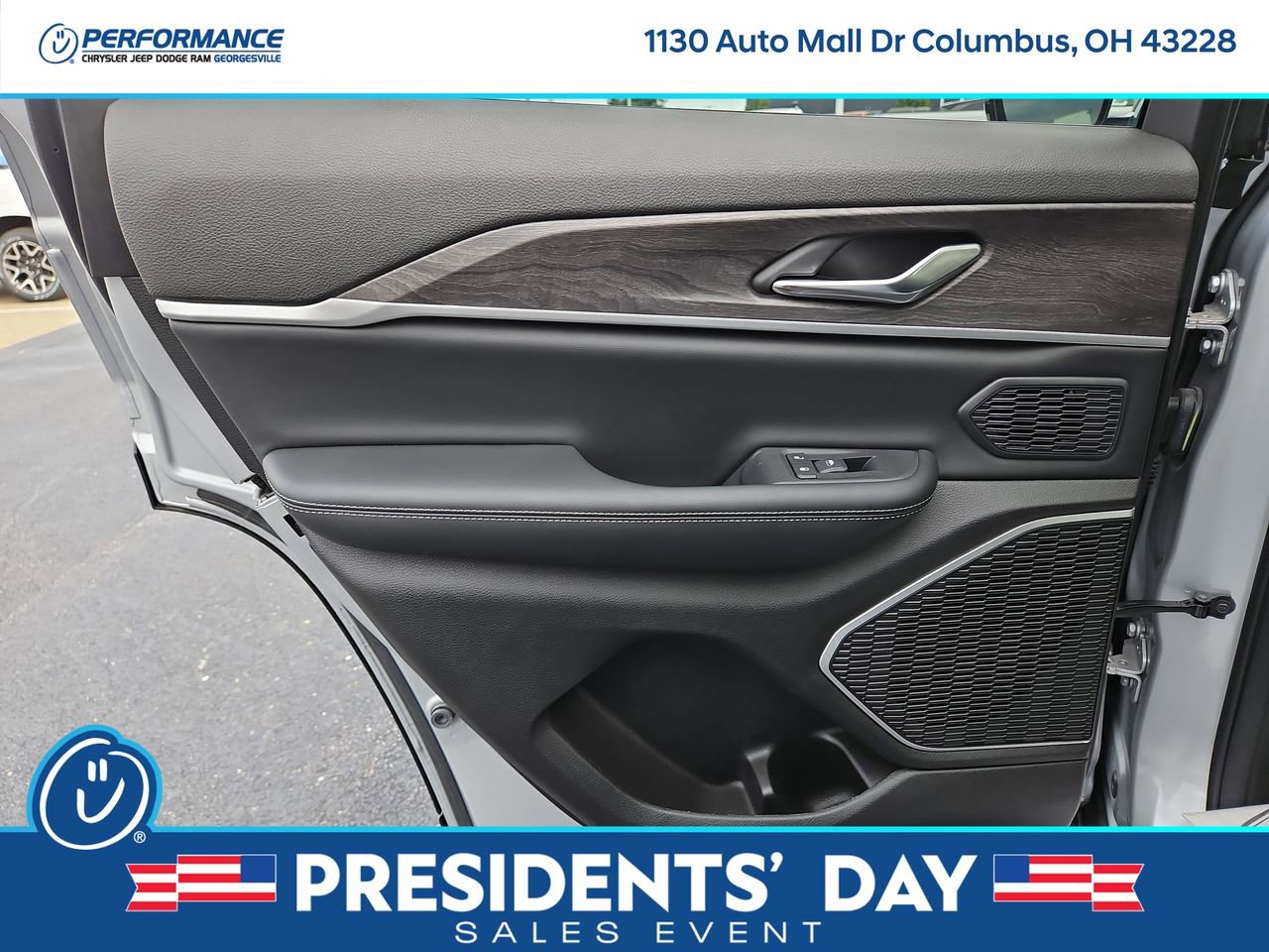 New 2024 Jeep Grand Cherokee Limited 4xe image 17