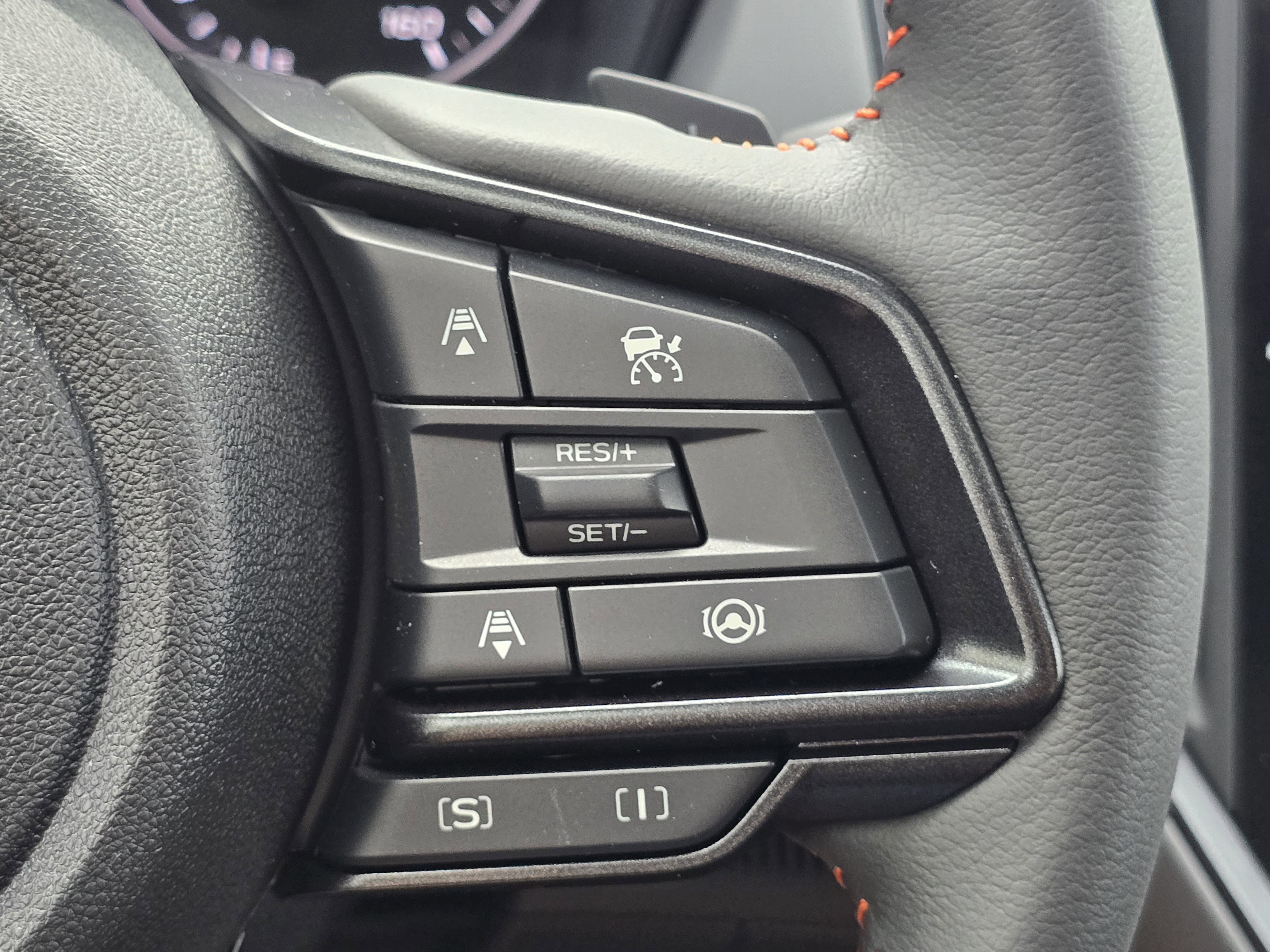 New 2025 Subaru Crosstrek 2.5i Limited w/ Crosstrek Mirror Package image 29