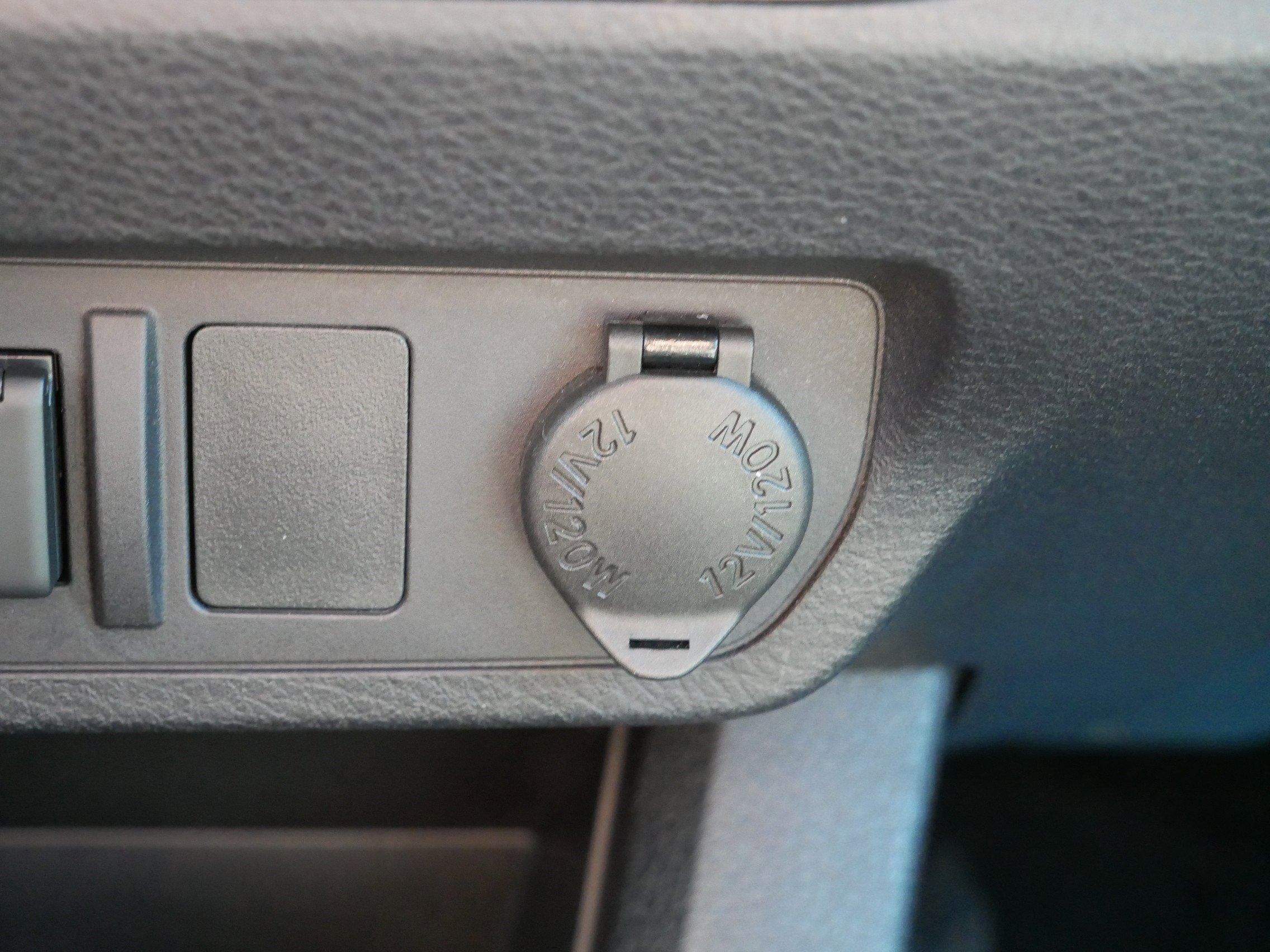 Used 2022 Toyota Tacoma SR image 33