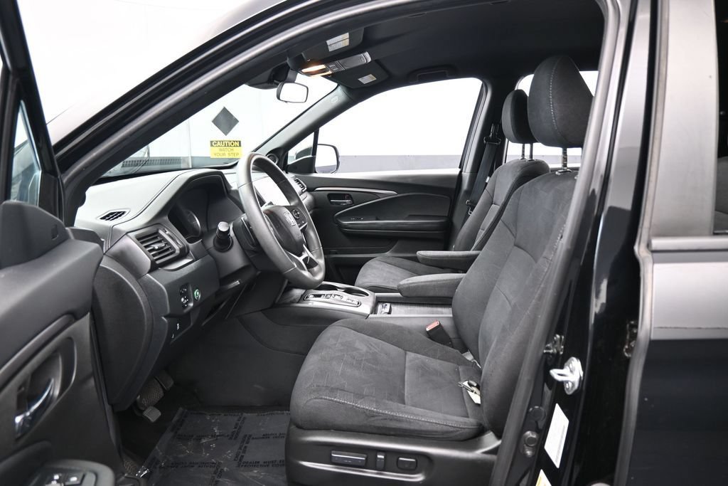 Used 2022 Honda Pilot Sport image 11