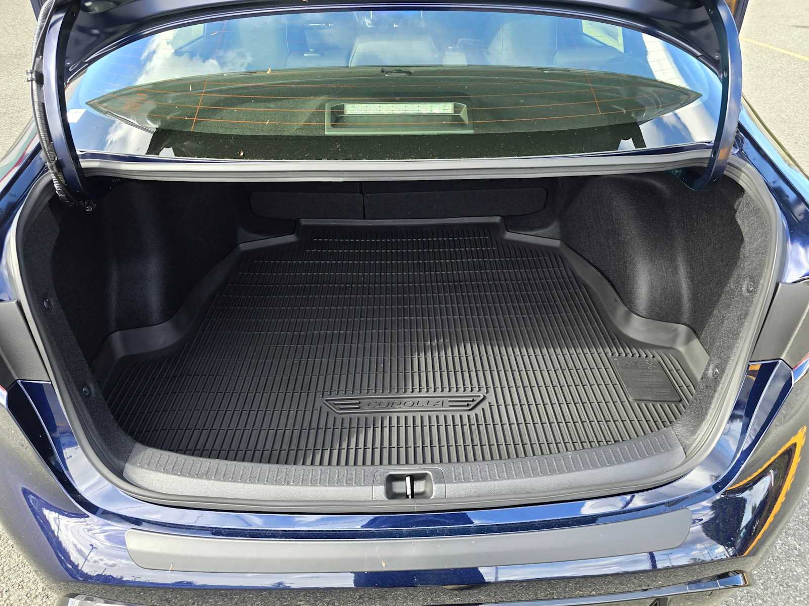 Certified 2026 Toyota Corolla SE w/ SE Package image 15