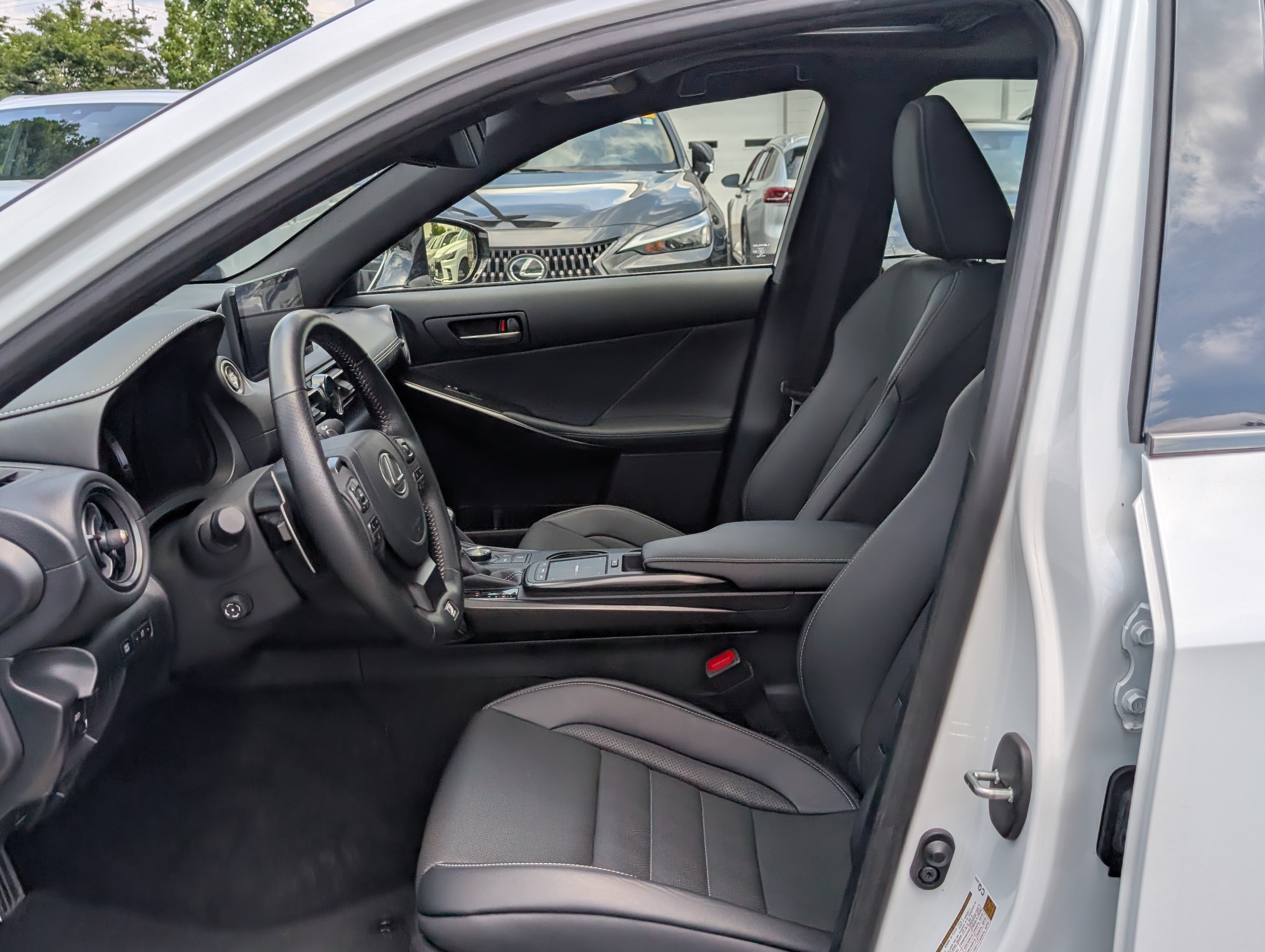 Used 2025 Lexus IS 350 F Sport w/ Navigation Package AWD/4WD image 16