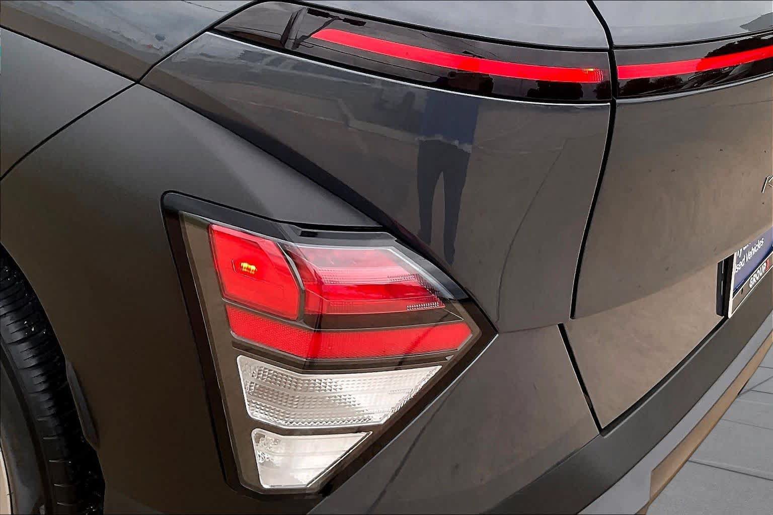 Certified 2024 Hyundai Kona SE FWD image 27