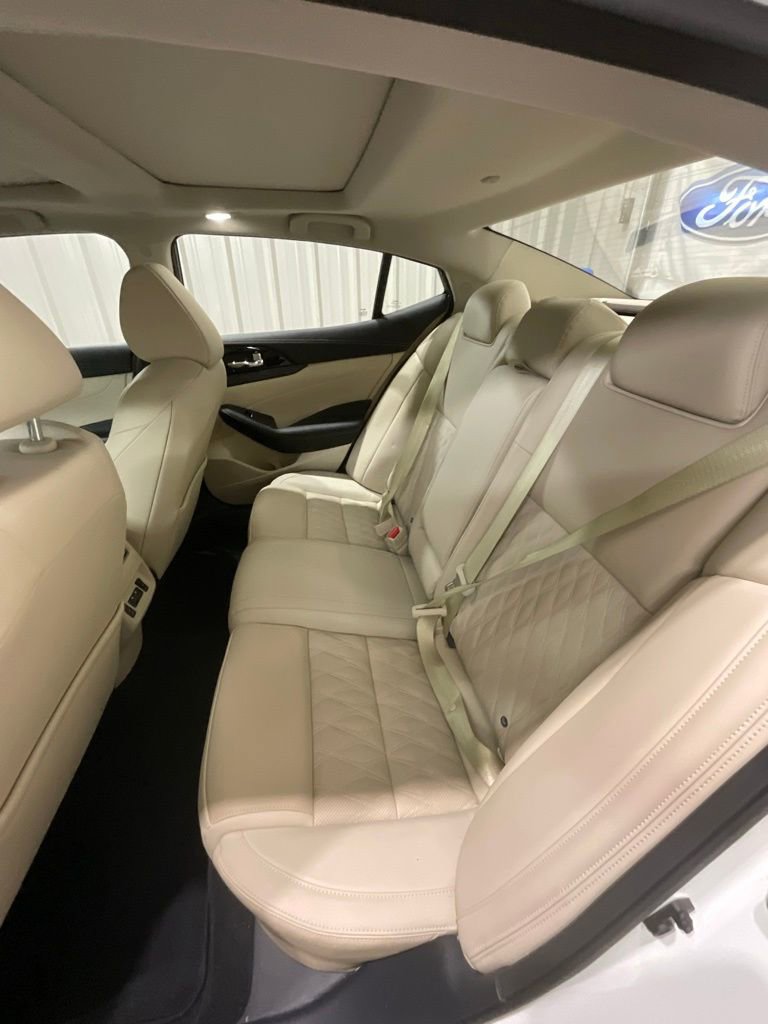 Used 2023 Nissan Maxima Platinum w/ Sport Mat Group image 11