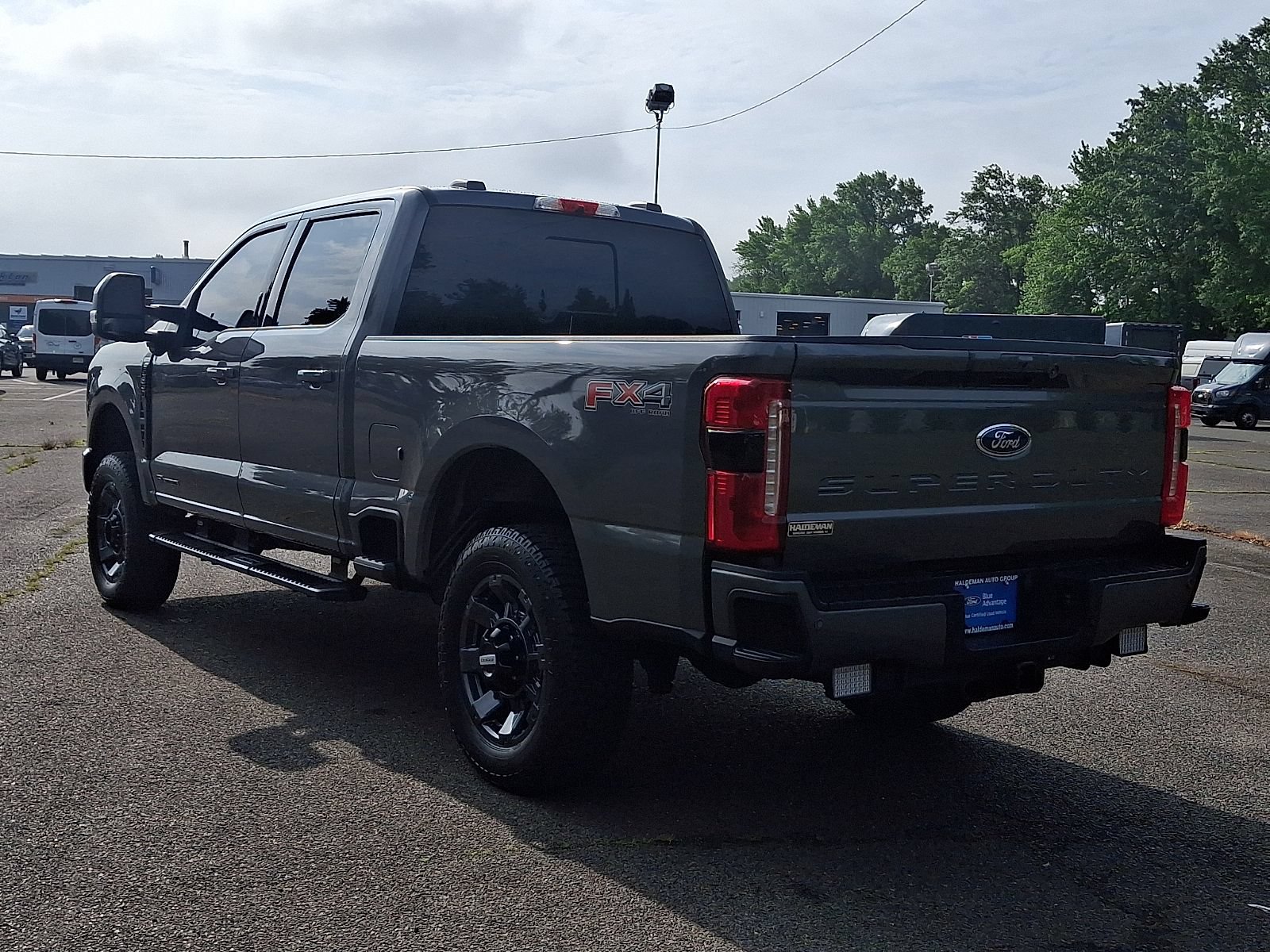 Used 2023 Ford F350 Lariat w/ Lariat Ultimate Package AWD/4WD image 5
