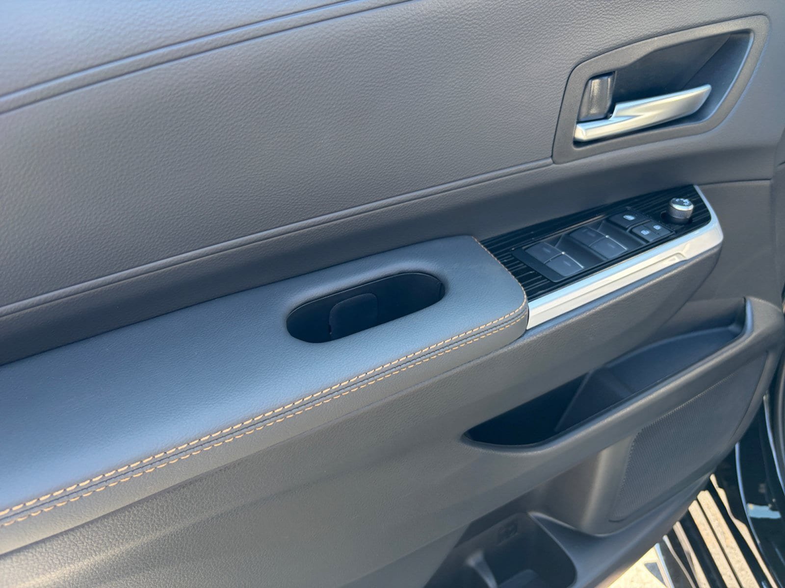 New 2026 Toyota Sienna XLE Woodland Edition AWD/4WD image 13