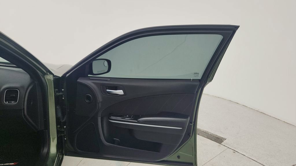 Used 2022 Dodge Charger SXT image 25