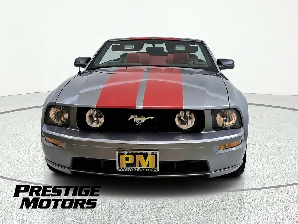Used 2007 Ford Mustang GT RWD image 2