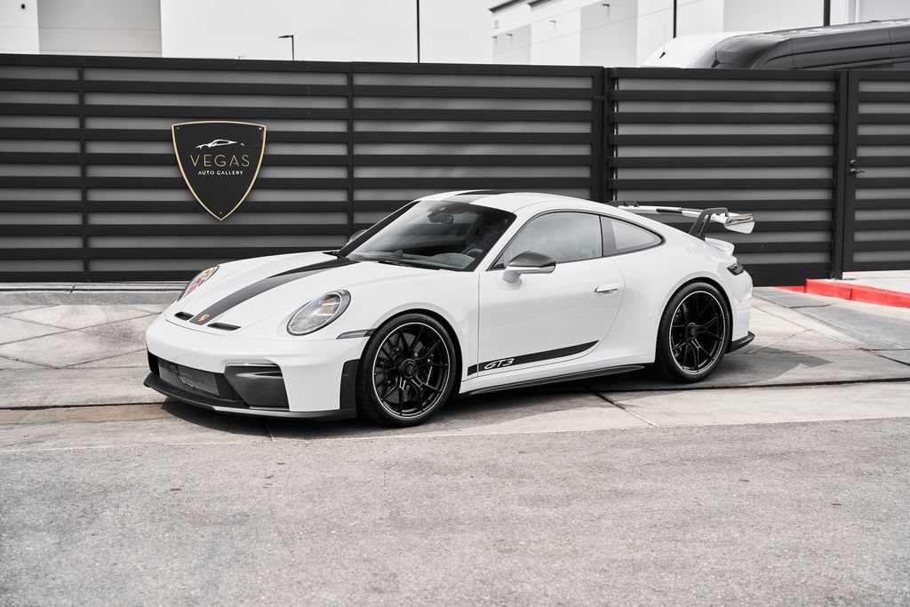Used 2026 Porsche 911 GT3 w/ Weissach Package RWD image 5