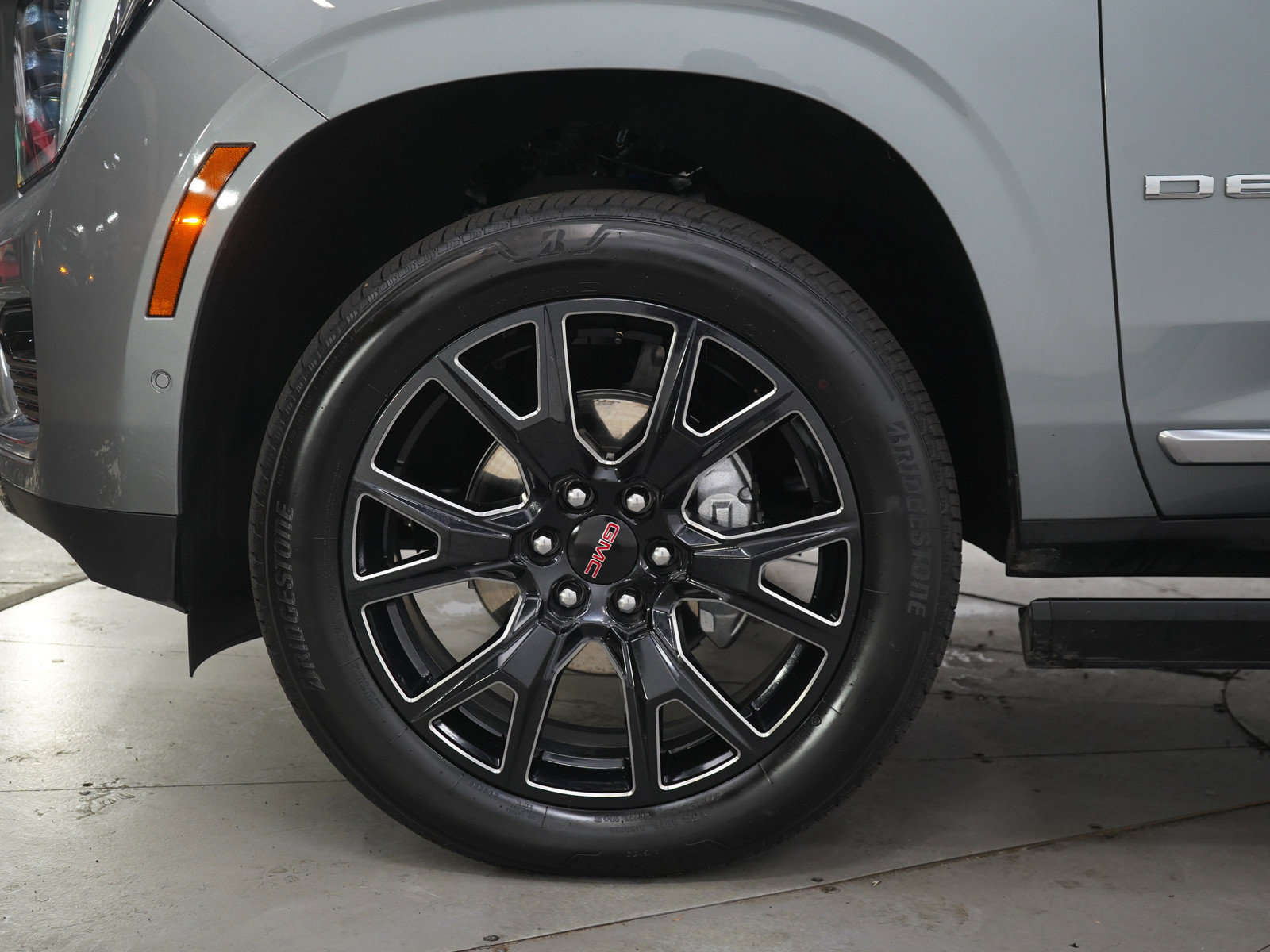 Used 2026 GMC Yukon Denali w/ Denali Reserve Package AWD/4WD image 30