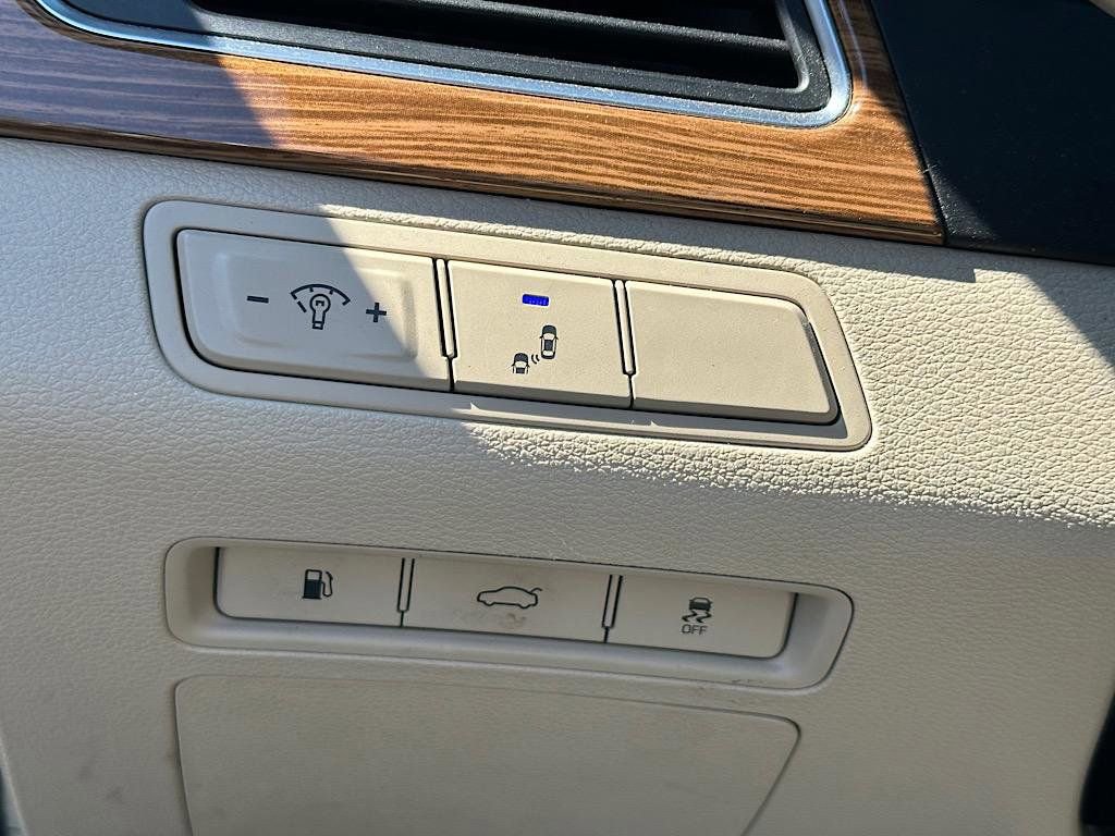 Used 2015 Hyundai Sonata Limited w/ Option Group 05 image 23