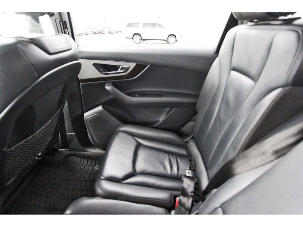 Used 2019 Audi Q7 2.0T Premium w/ Convenience Package image 12