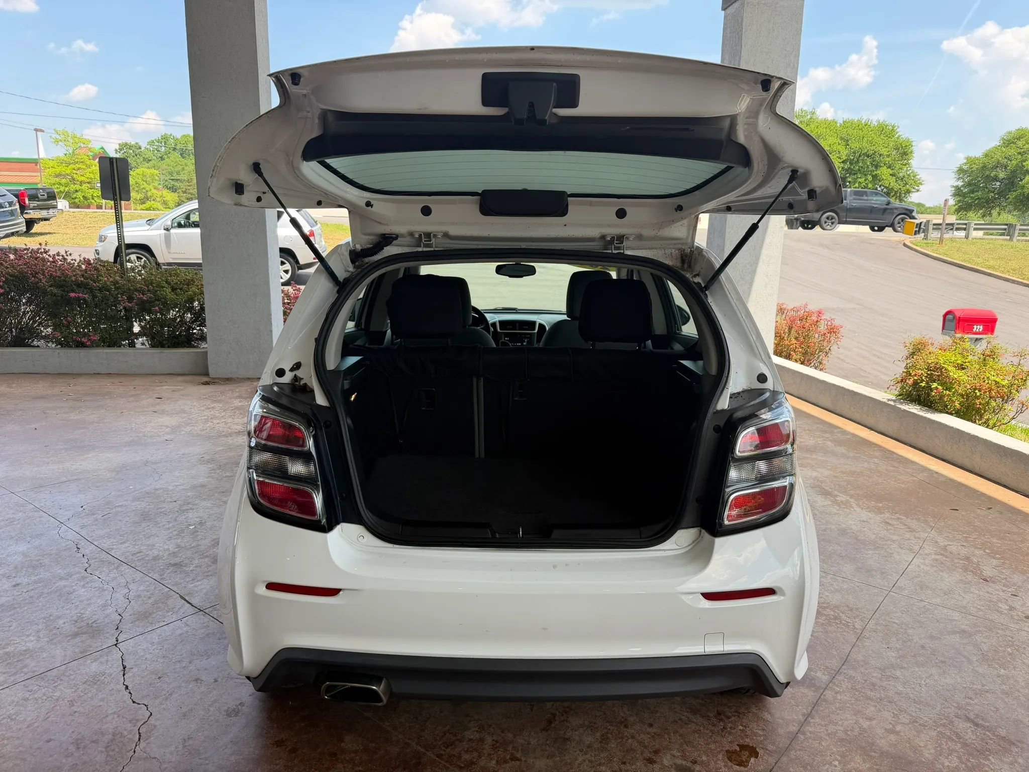 Used 2017 Chevrolet Sonic LT FWD image 21