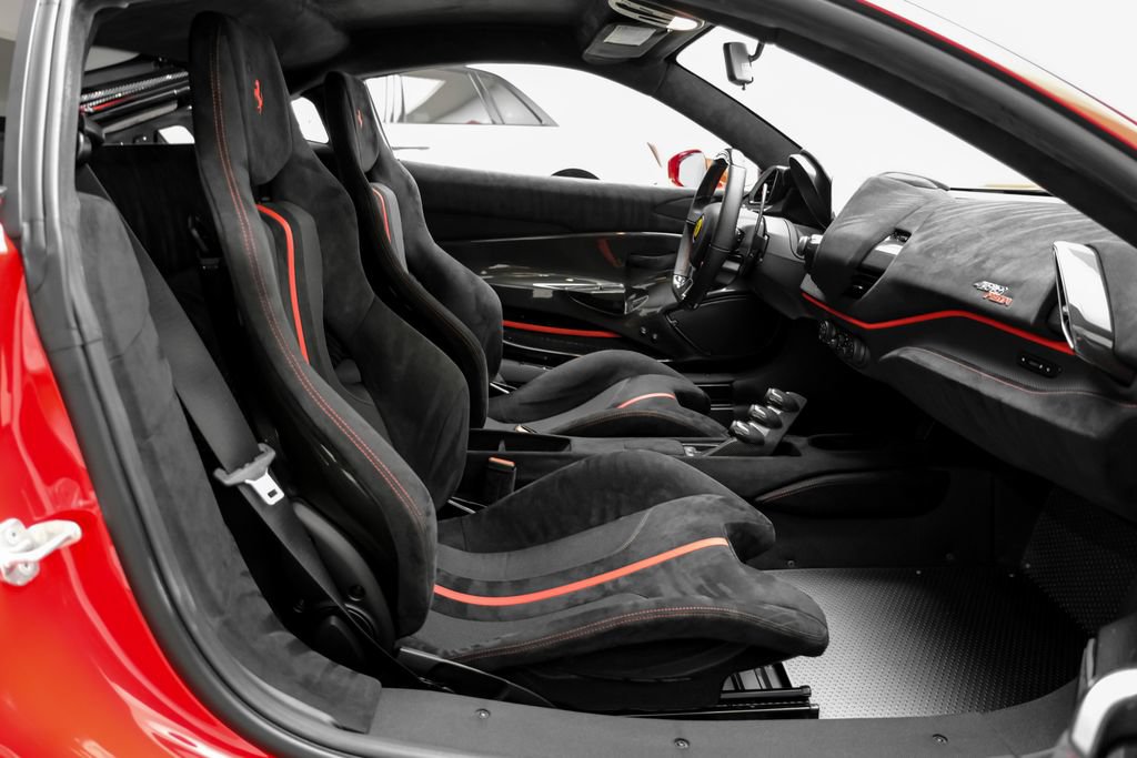 Used 2020 Ferrari 488 Pista Coupe RWD image 39