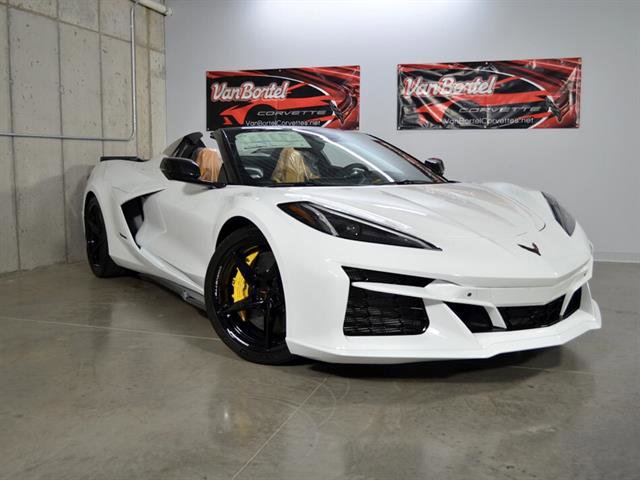 New 2025 Chevrolet Corvette E-Ray image 1