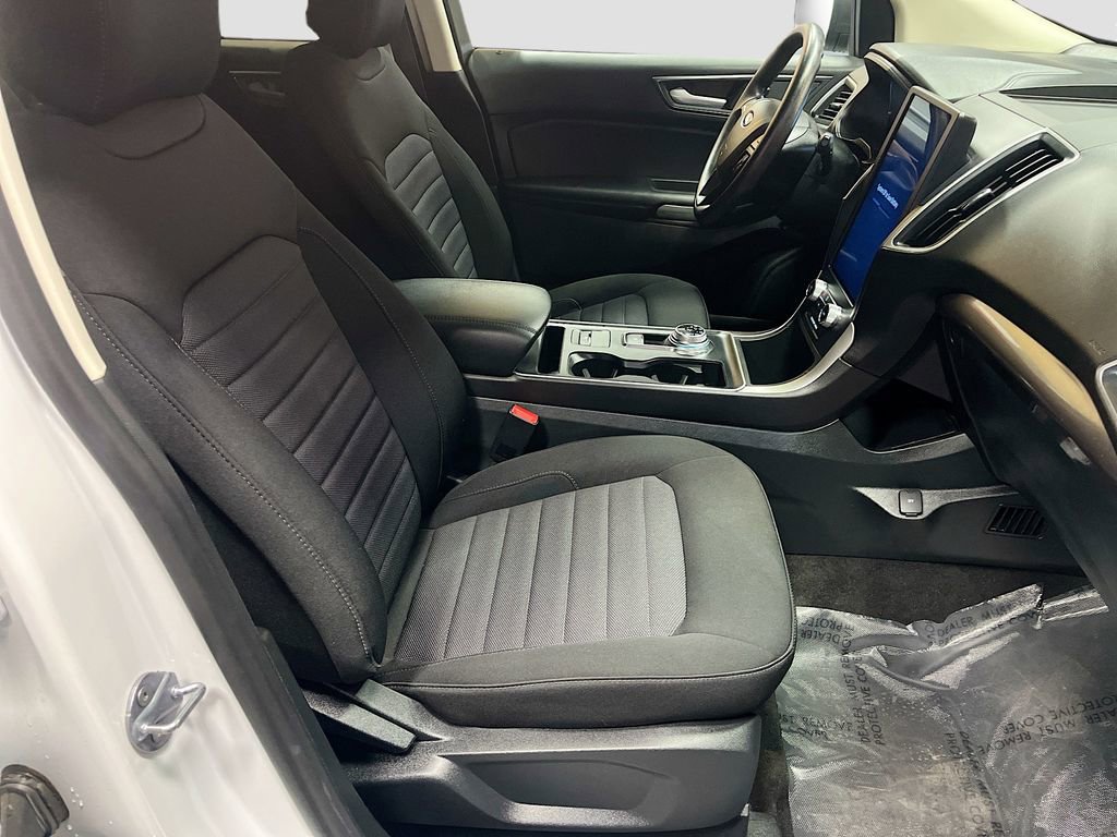 Used 2024 Ford Edge SE image 25