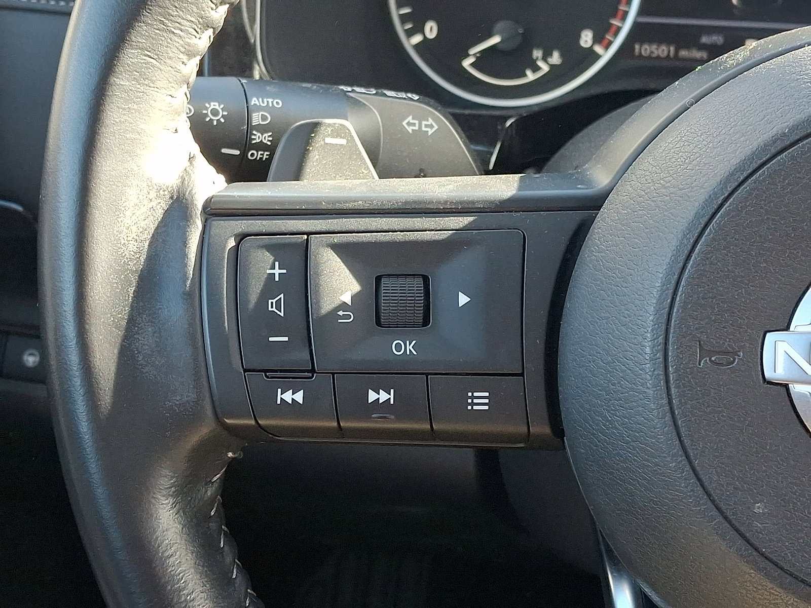 Certified 2024 Nissan Pathfinder SV w/ SV Premium Package image 22