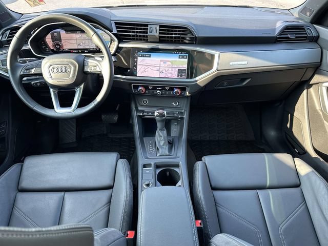 Used 2022 Audi Q3 2.0T Premium Plus w/ Premium Plus Package AWD/4WD image 17