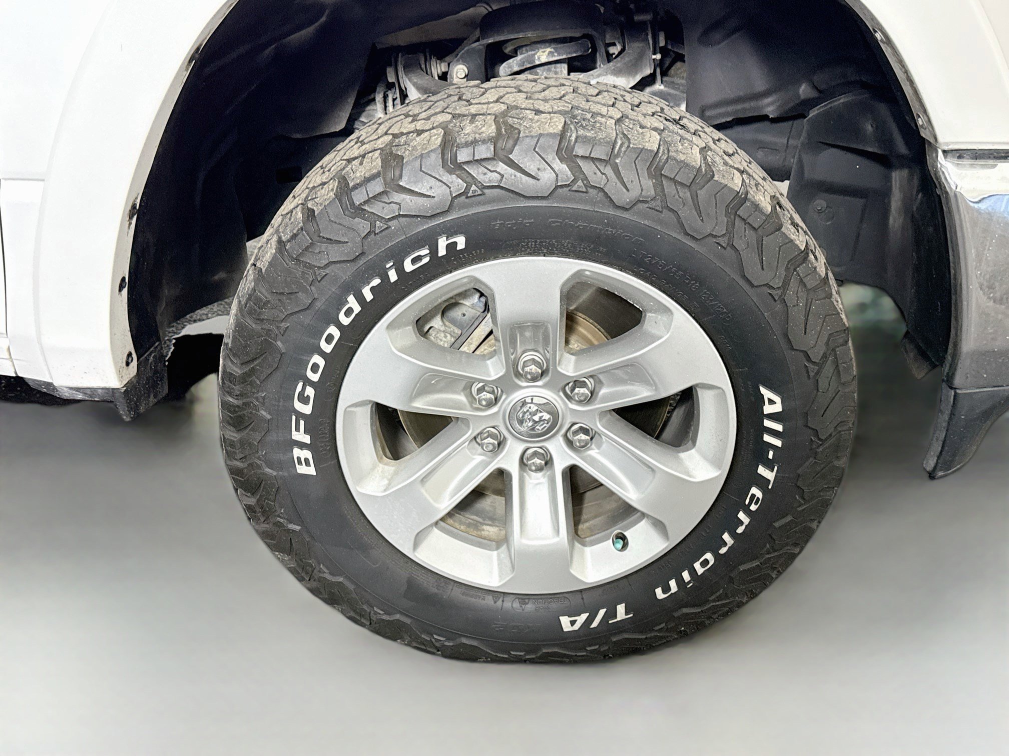 Used 2019 RAM 1500 Laramie AWD/4WD image 32