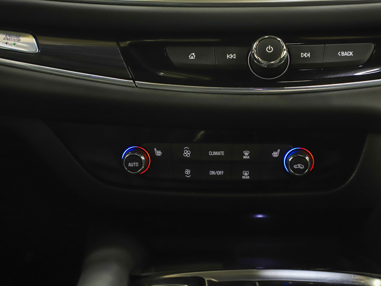 Used 2022 Buick Enclave Essence w/ Experience Buick Package image 16