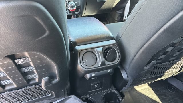 Used 2021 Jeep Gladiator Rubicon AWD/4WD image 21