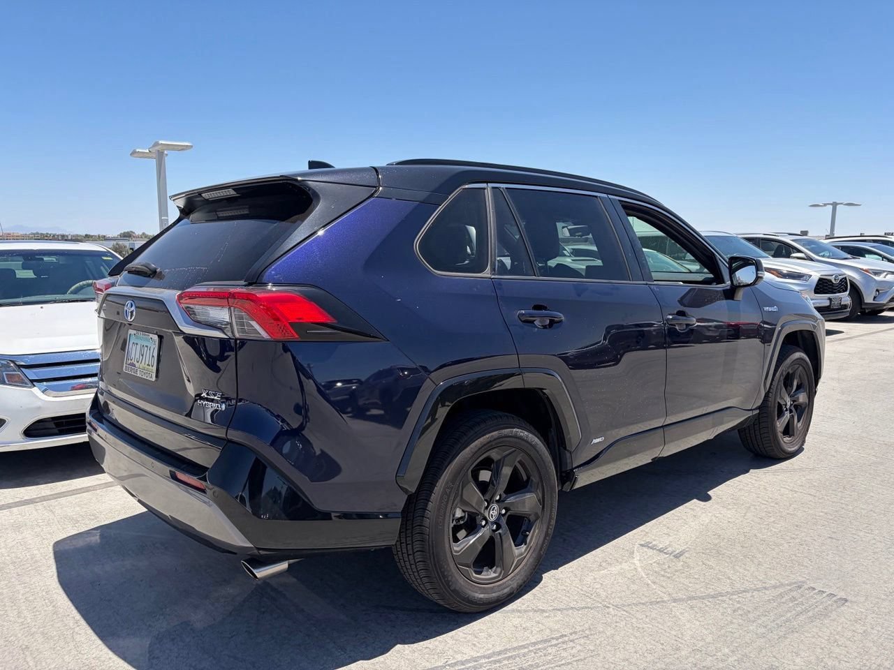 Used 2020 Toyota RAV4 XSE AWD/4WD image 2