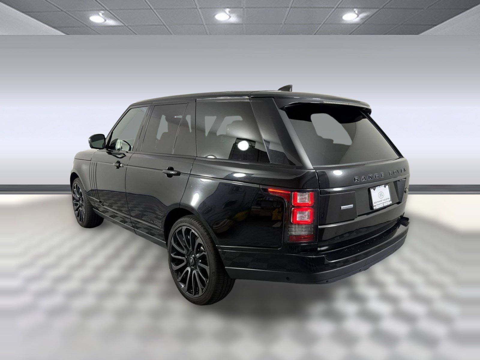 Used 2017 Land Rover Range Rover Supercharged AWD/4WD image 3