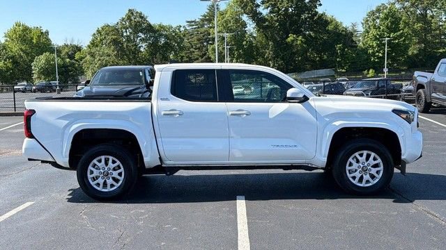 Used 2025 Toyota Tacoma SR5 RWD image 2