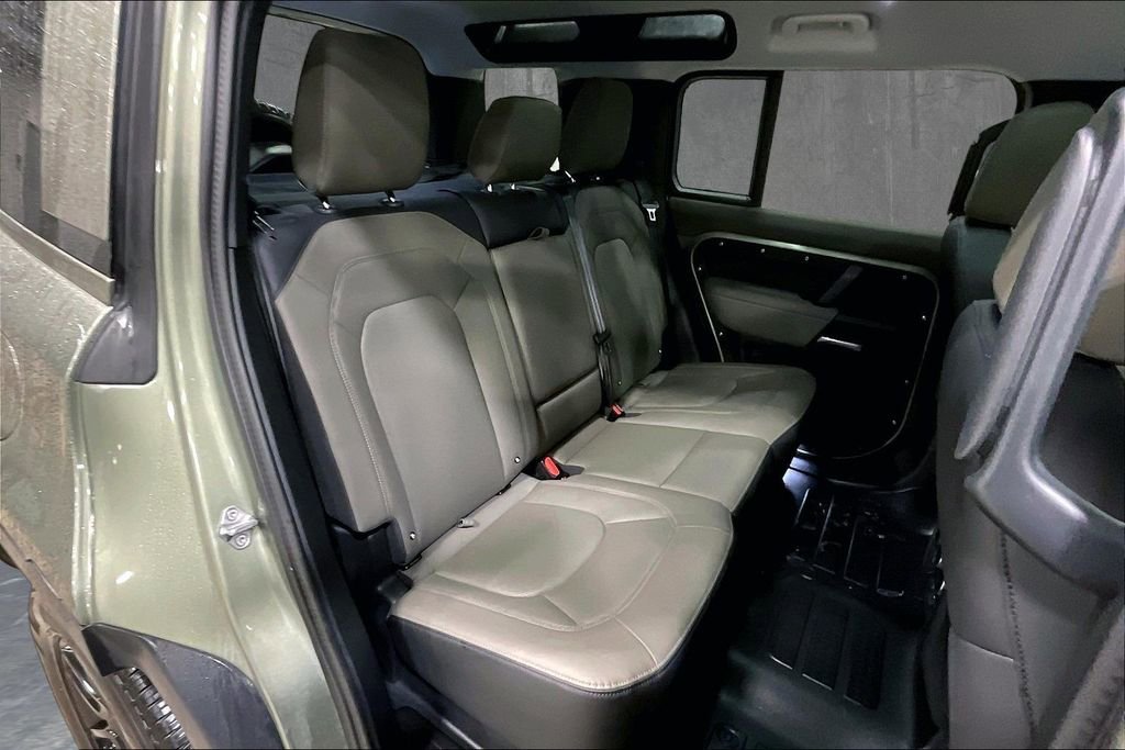 Used 2025 Land Rover Defender 110 S image 25