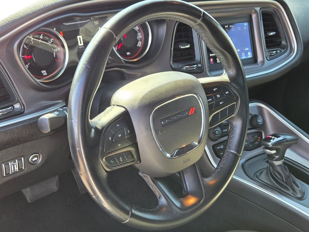 Used 2022 Dodge Challenger SXT RWD image 23
