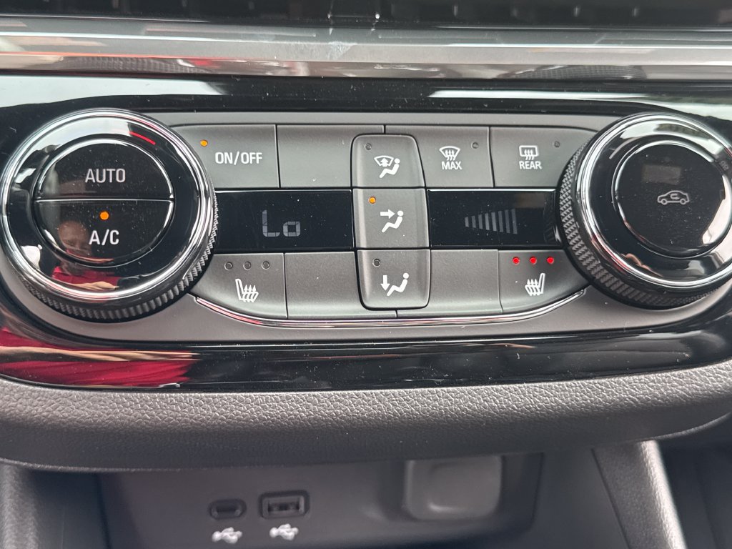 New 2026 Buick Envista Sport Touring w/ Convenience I Package FWD image 18