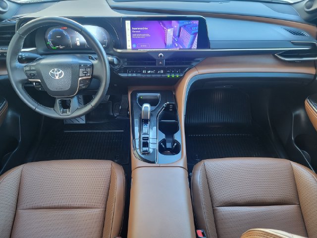 Used 2025 Toyota Crown Signia AWD/4WD image 26